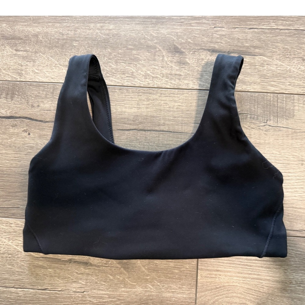 Nike Alate Dri-FIT Sports Bra Black Scoop Neck Small DM0526-010